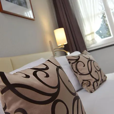 Gut Funkenhof 3* 순데름